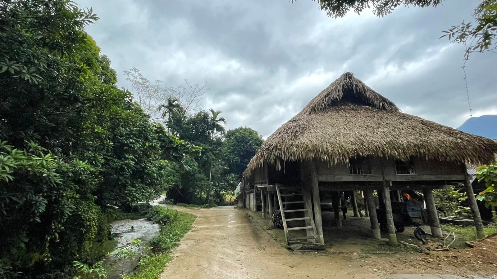 Mai Chau Hiking Tour 3 Days